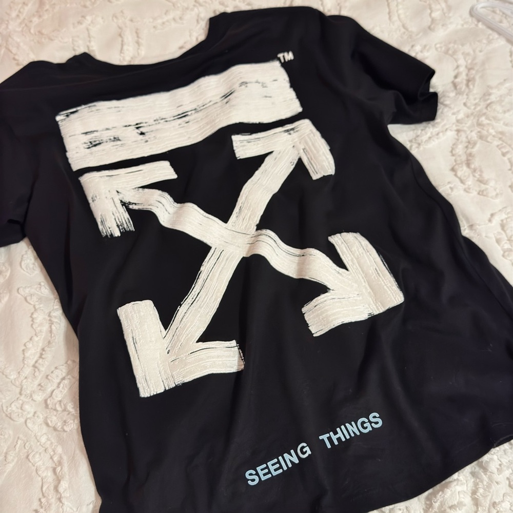 Off-white tee shirt